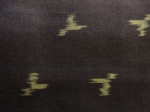 アンティーク　抽象模様織出し本場泥大島紬着物